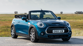 This 2021 Mini Sidewalk Edition Is Currently The Only Mini Available With A Manual: Report